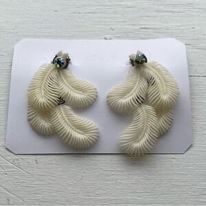 Vintage Cream and Rhinestone 50s 60s Plastic Clip-on Earrings